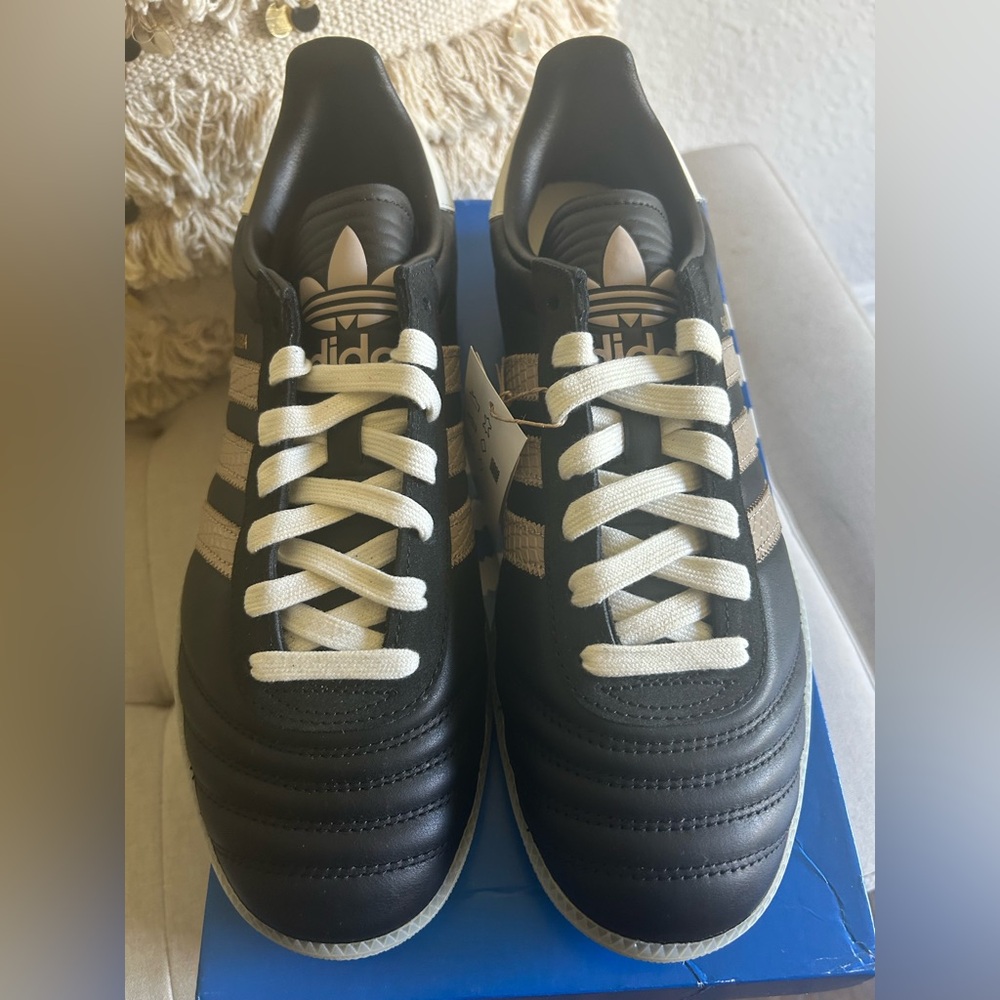 Clearance sale!! NWB Adidas JP Samba!! Unisex style